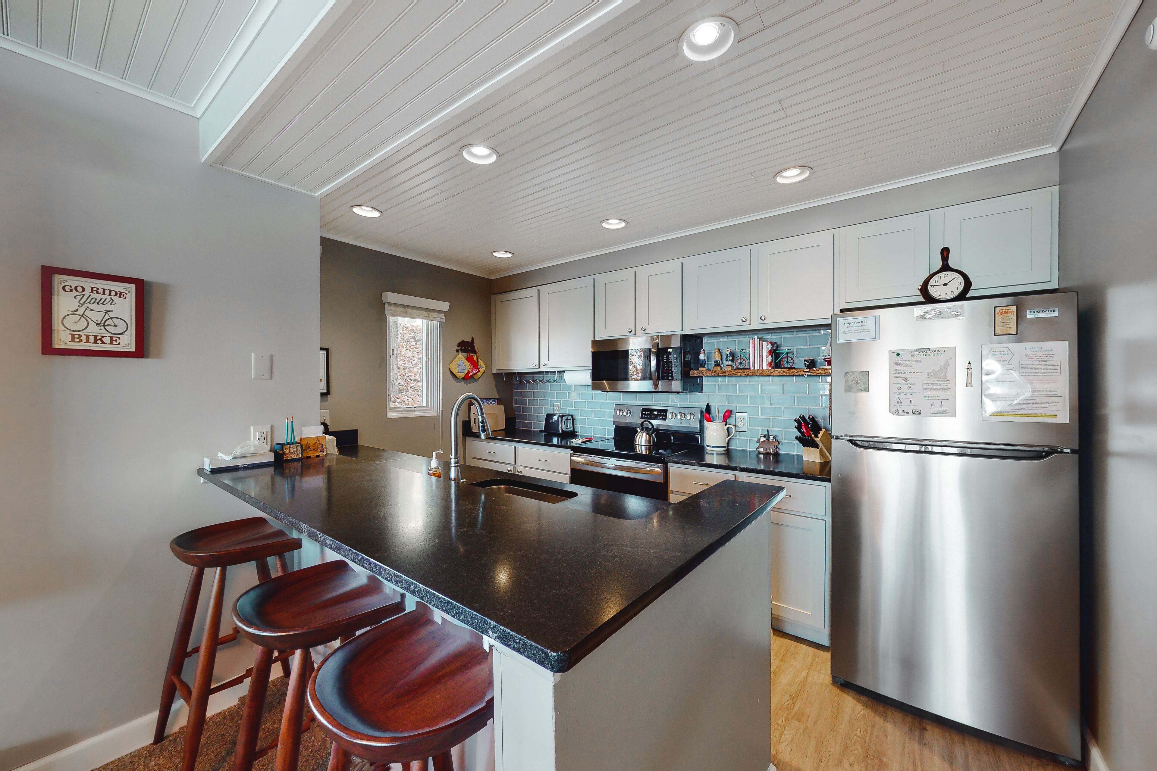 Tasteful Glen Arbor condo with beautiful Lake Michigan views, deck & fireplaces