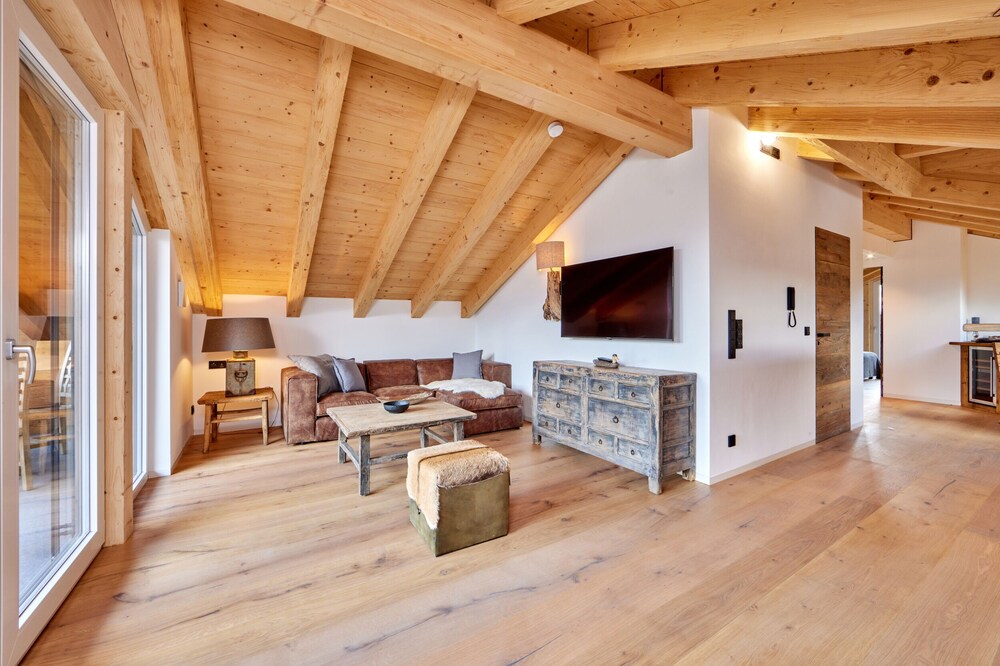 Luxuriöses Chalet mit Atemberaubendem Ausblick in Zentraler Lage