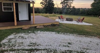 The Helen Hut-Brand New Modern Tiny Farmhouse!