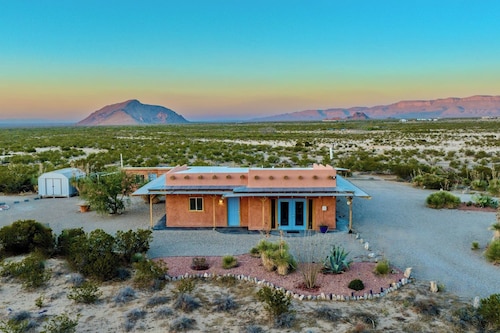 Unique Strawbale/Hueco Tanks/Mtn Views/King BD