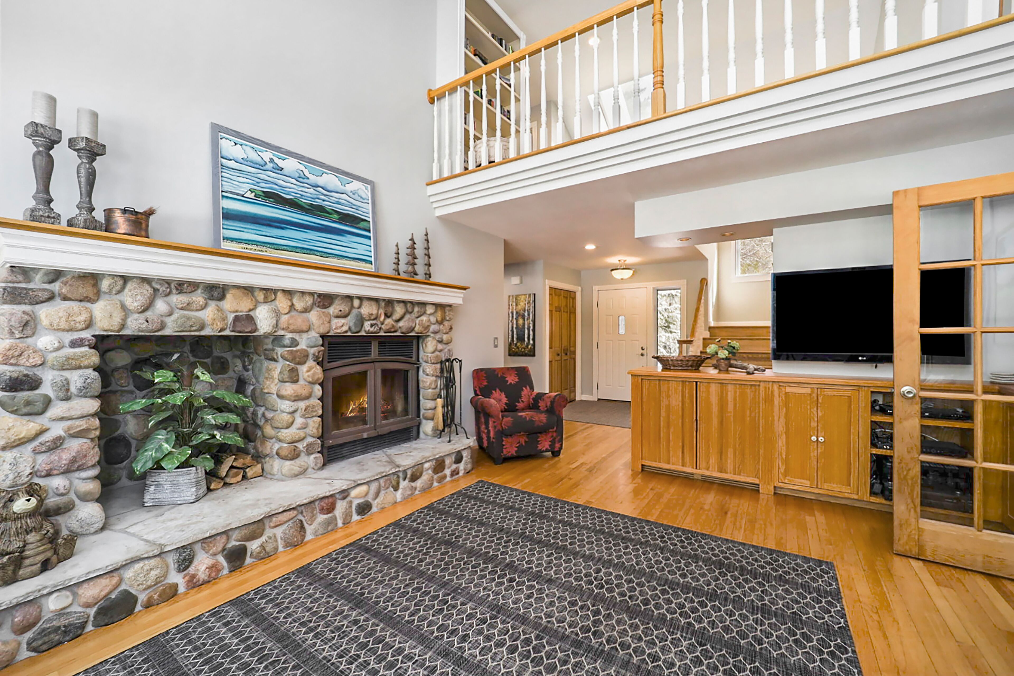 Spacious home with lake a slope access, washer/dryer, fireplace & central AC