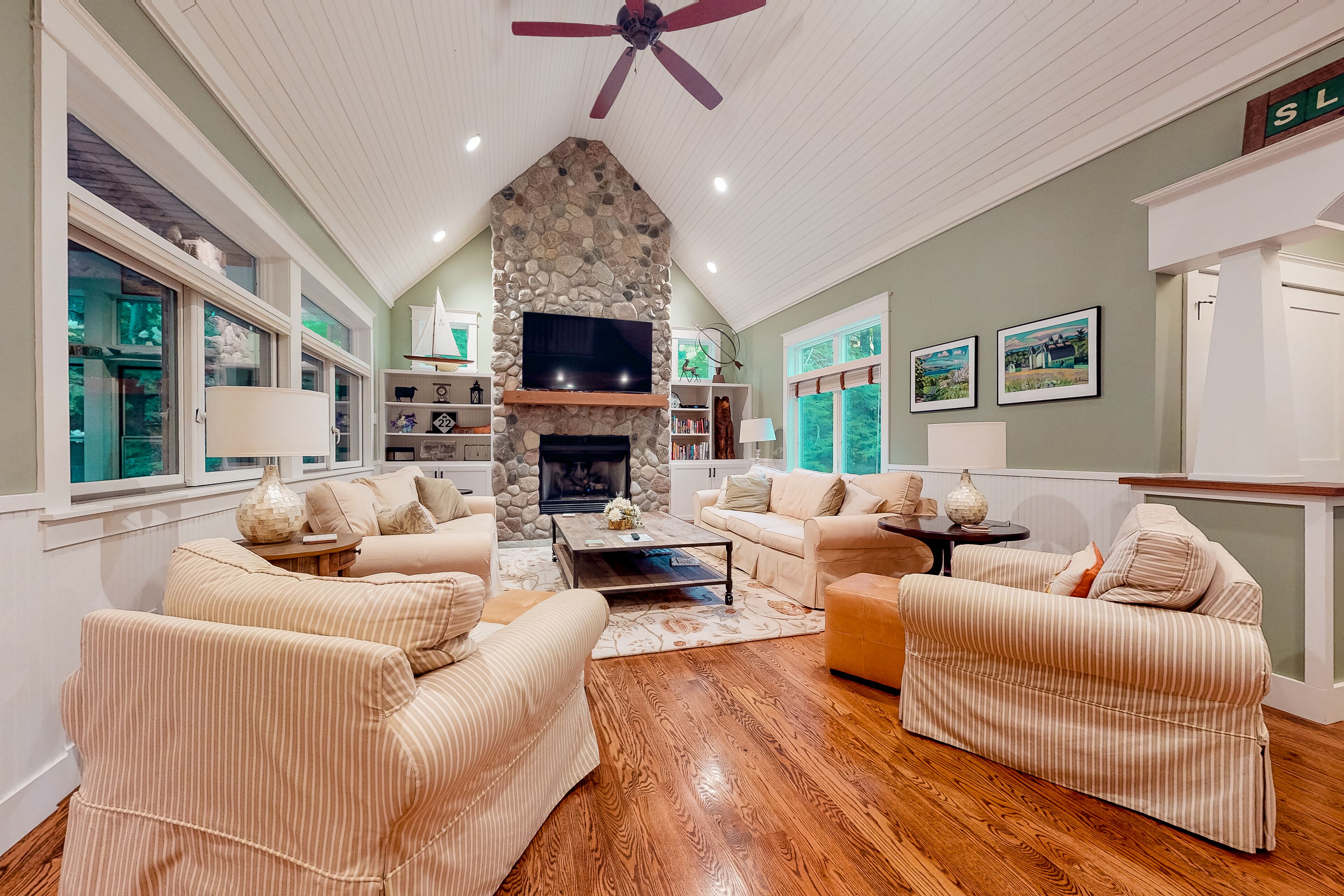 Gorgeous home near the lake with a fireplace, central AC, washer/dryer & firepit