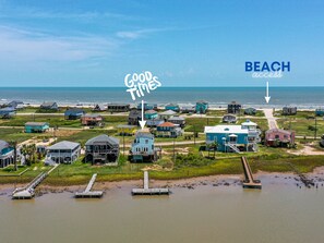 Beach towels - NEW! Bayfront home w/ private pier, steps to beach (Freeport)