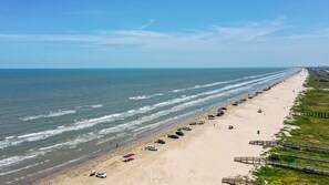 Beach towels - NEW! Bayfront home w/ private pier, steps to beach (Freeport)