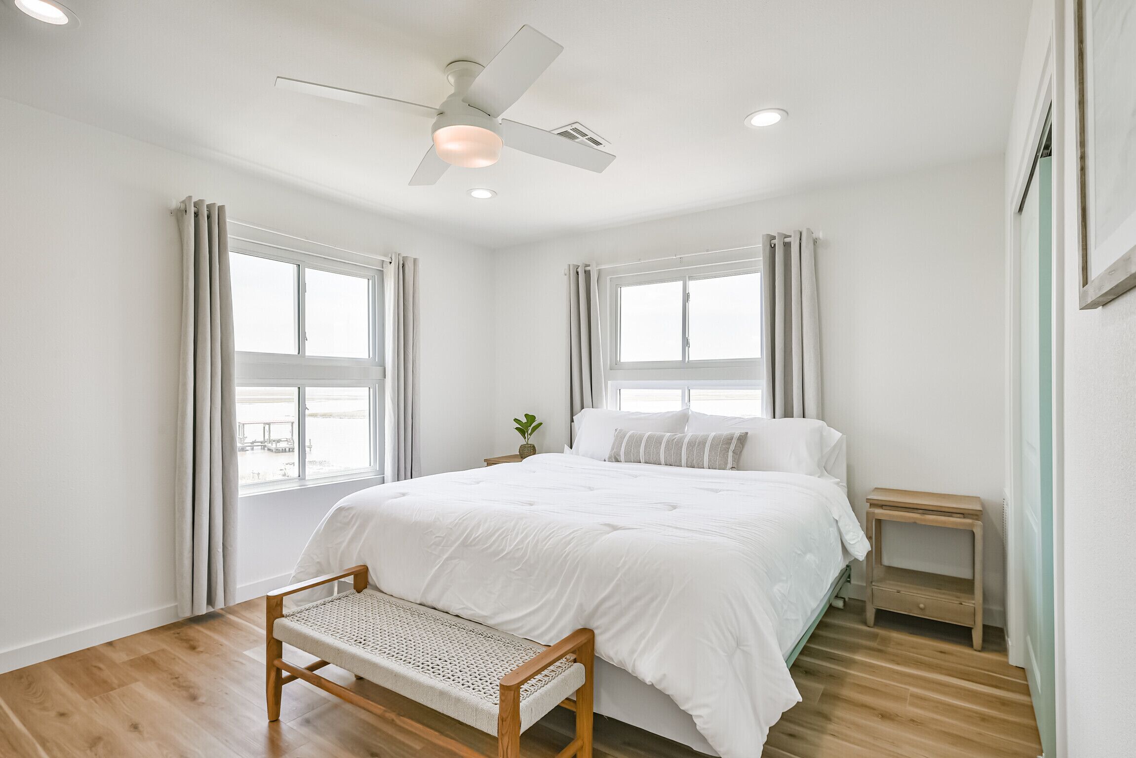 5 bedrooms, iron/ironing board, travel crib, WiFi