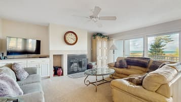 TV, fireplace, Netflix, DVD player