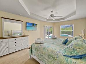3 bedrooms, desk, iron/ironing board, WiFi - Rotonda Sun, full refund*, heated pool, sleeps 6 (Rotonda West)