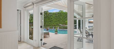 屋外プール、温水プール