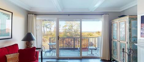 Televisión, chimenea