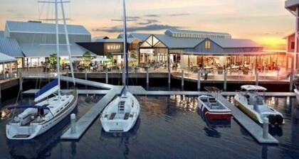 Barefoot Buddina Laid-Back Pet Friendly by the Sea