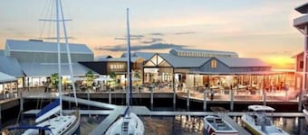 Barefoot Buddina Laid-Back Pet Friendly by the Sea