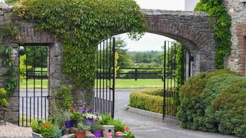 Cottage | Property grounds