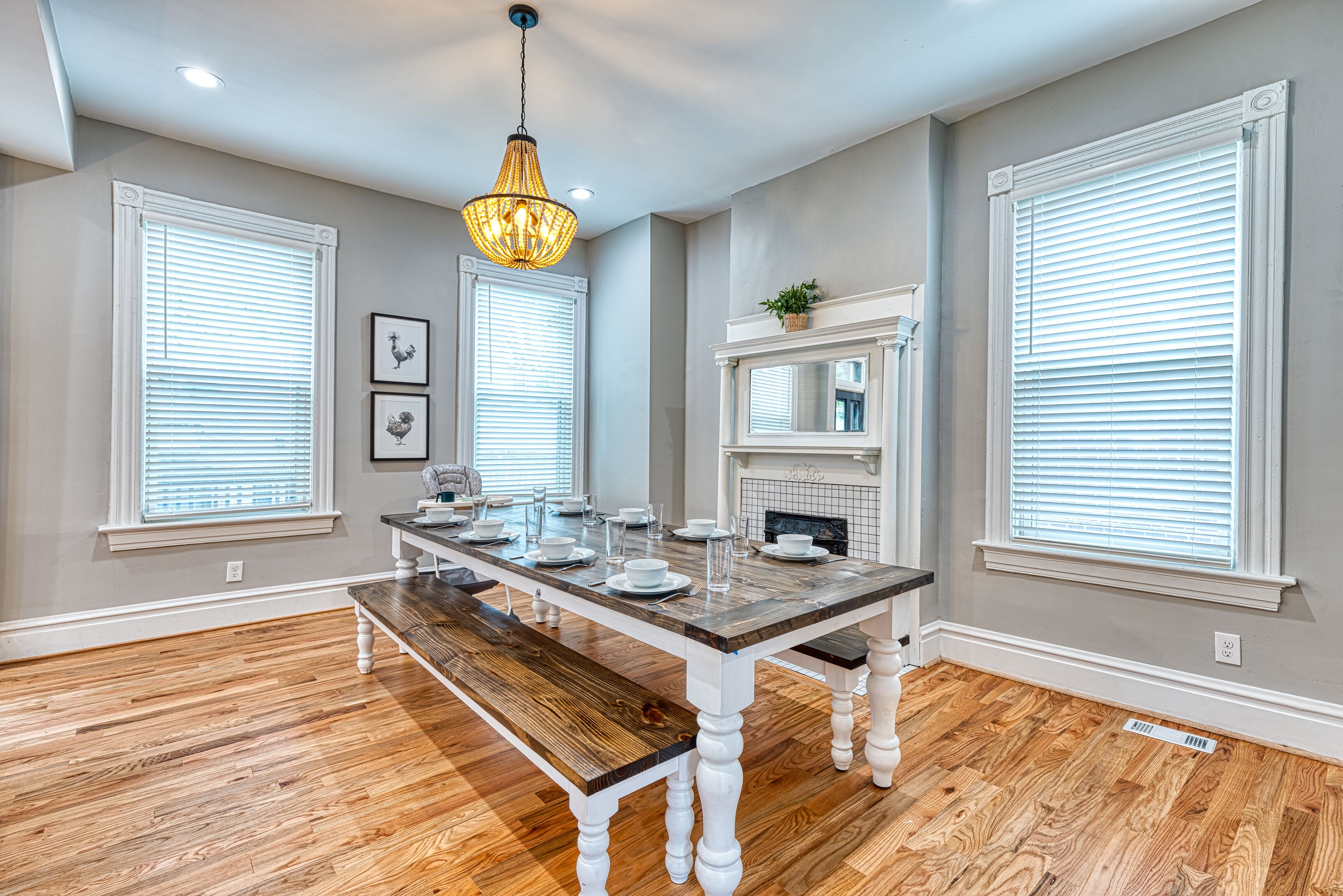 HUGE 5 Bedroom Beautiful Historic Renovated Home Shaw- Great for Families/Groups