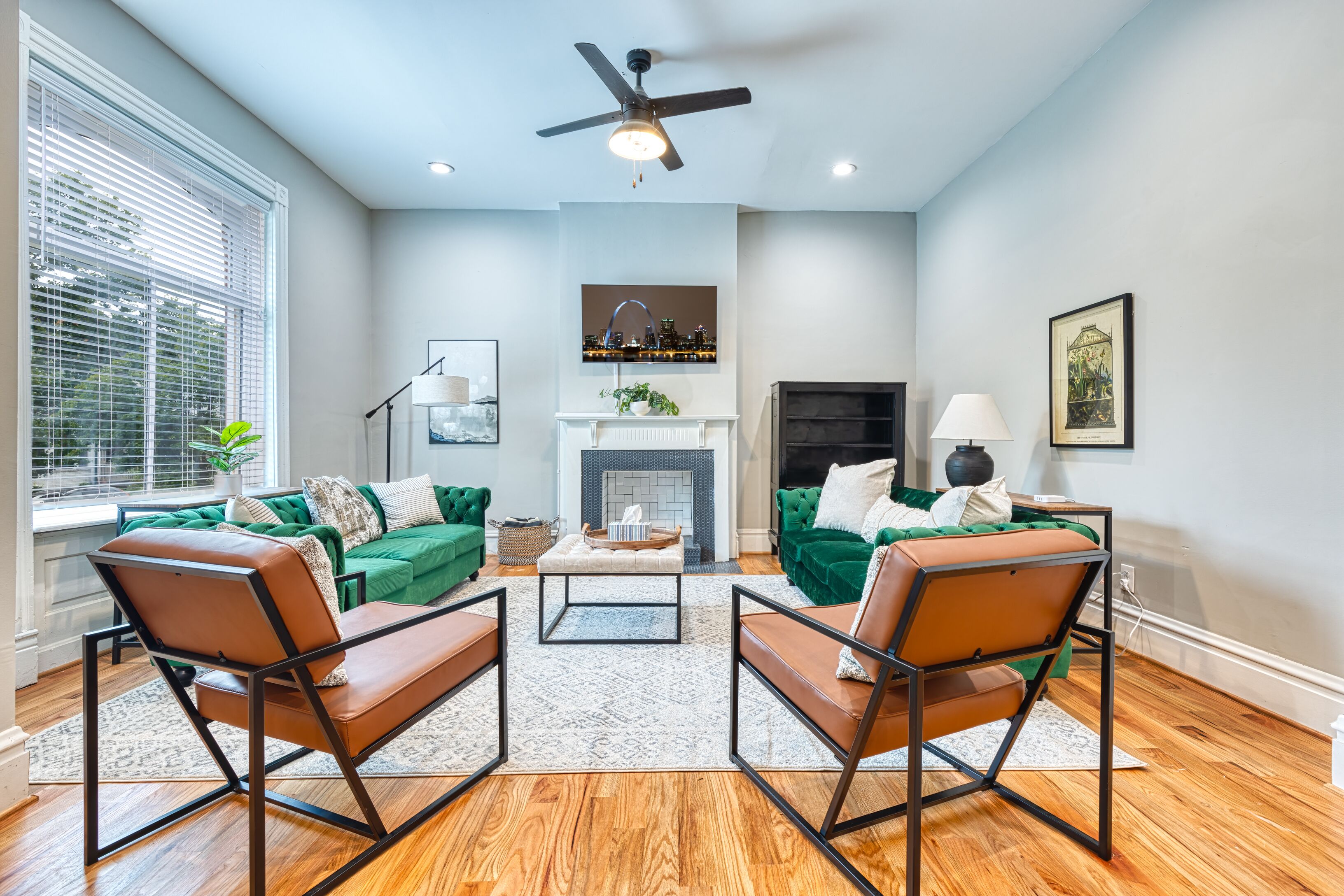 HUGE 5 Bedroom Beautiful Historic Renovated Home Shaw- Great for Families/Groups