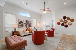 智能電視、書籍