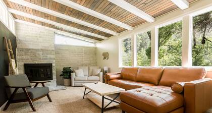 Quiet and Peaceful Retreat in Spectacular Cleghorn Canyon