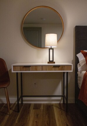 3 bedrooms, desk, iron/ironing board, free WiFi