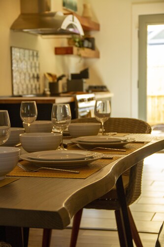 Brand New - Gracious Old Town Guest House w/ Hot Tub