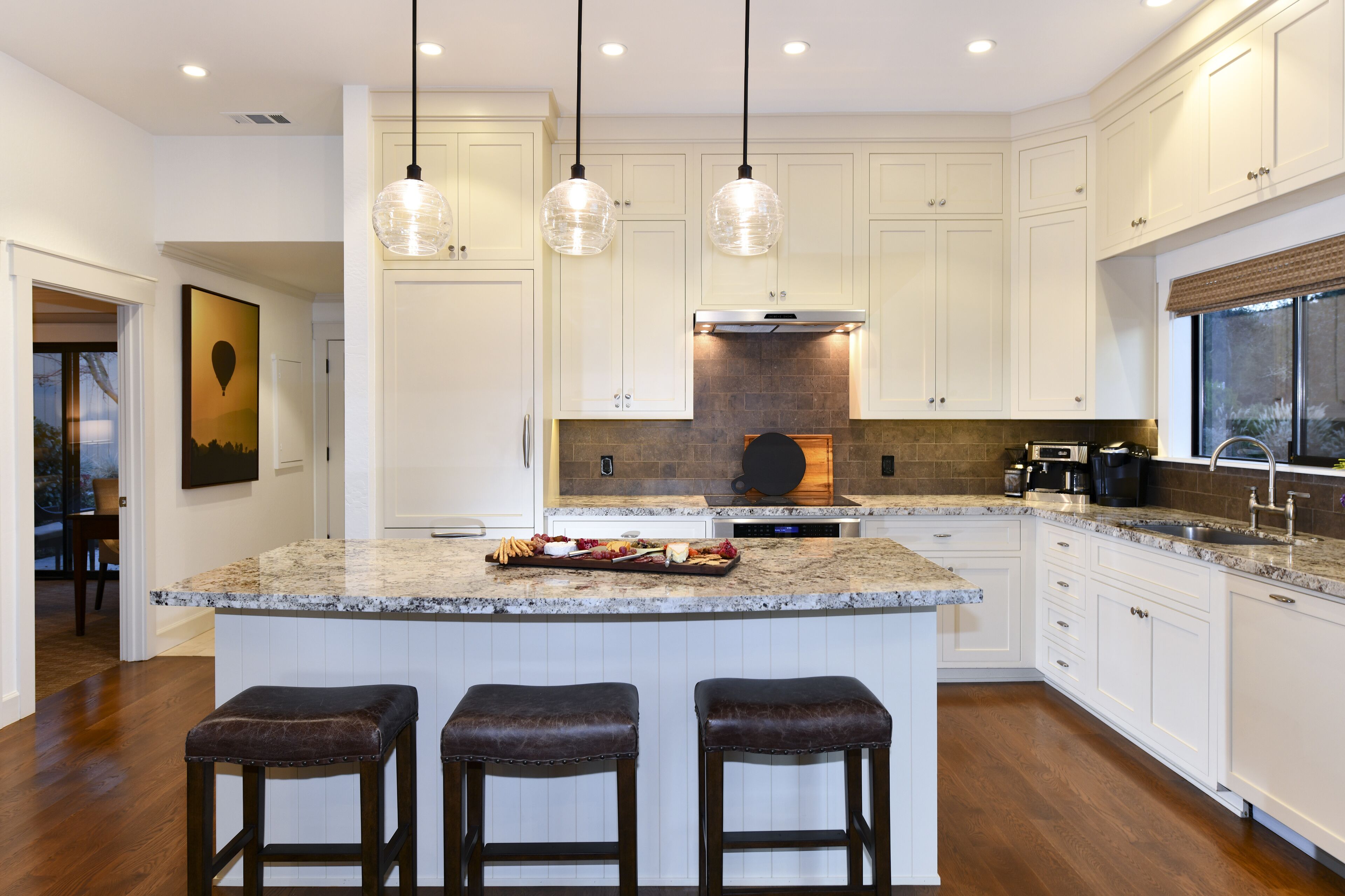 Silverado Sunset Napa. 3Br/3Ba. Best location, wrap-around deck, stunning views