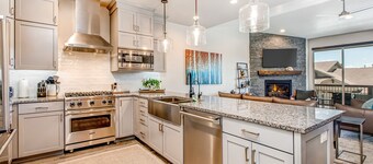 Stunning dog-friendly mountain condo with hot tub, gas grill, & AC