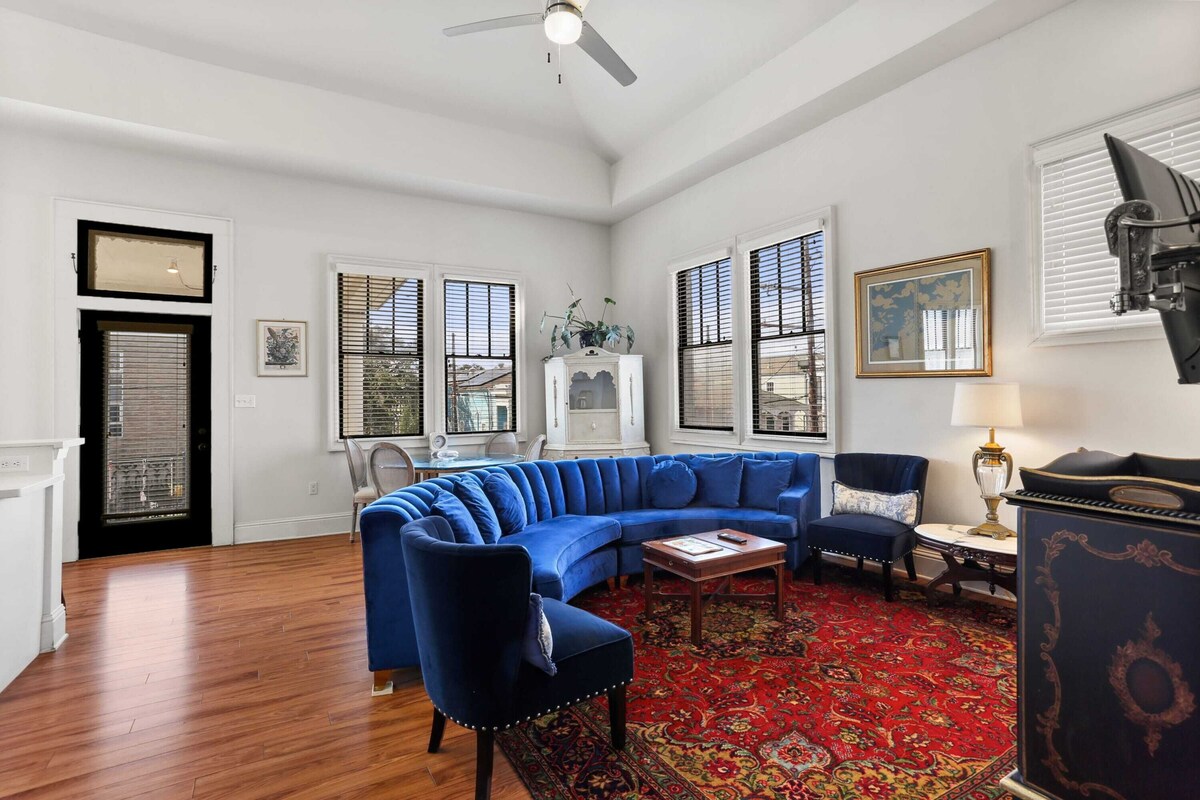Stunning 2BR | Balcony | Historic Luxury
