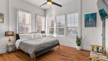 2 dormitoris, escriptori i planxa i posts de planxar