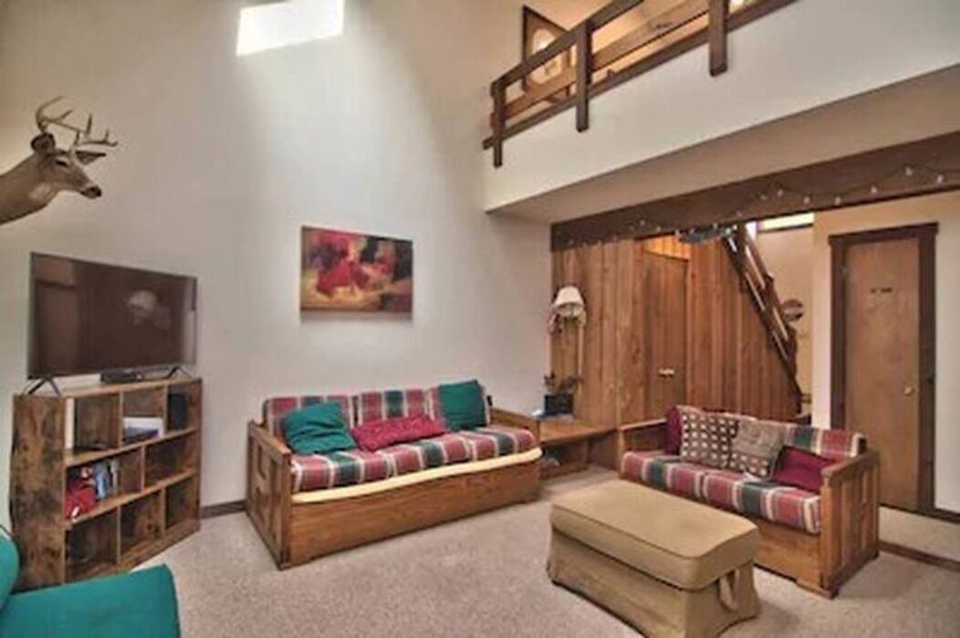 Fall Getaway in the Mountains on Big Boulder Lake