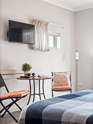Unclassified image, 3 of 14, button - Bette Escape 21—Stay in Margaret River Town Centre (Margaret River)