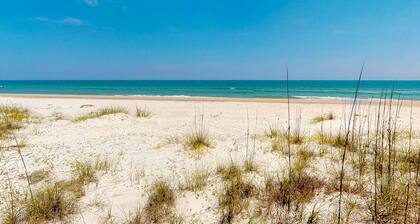 Dog-friendly beachfront bungalow with gorgeous views, outdoor shower, and deck