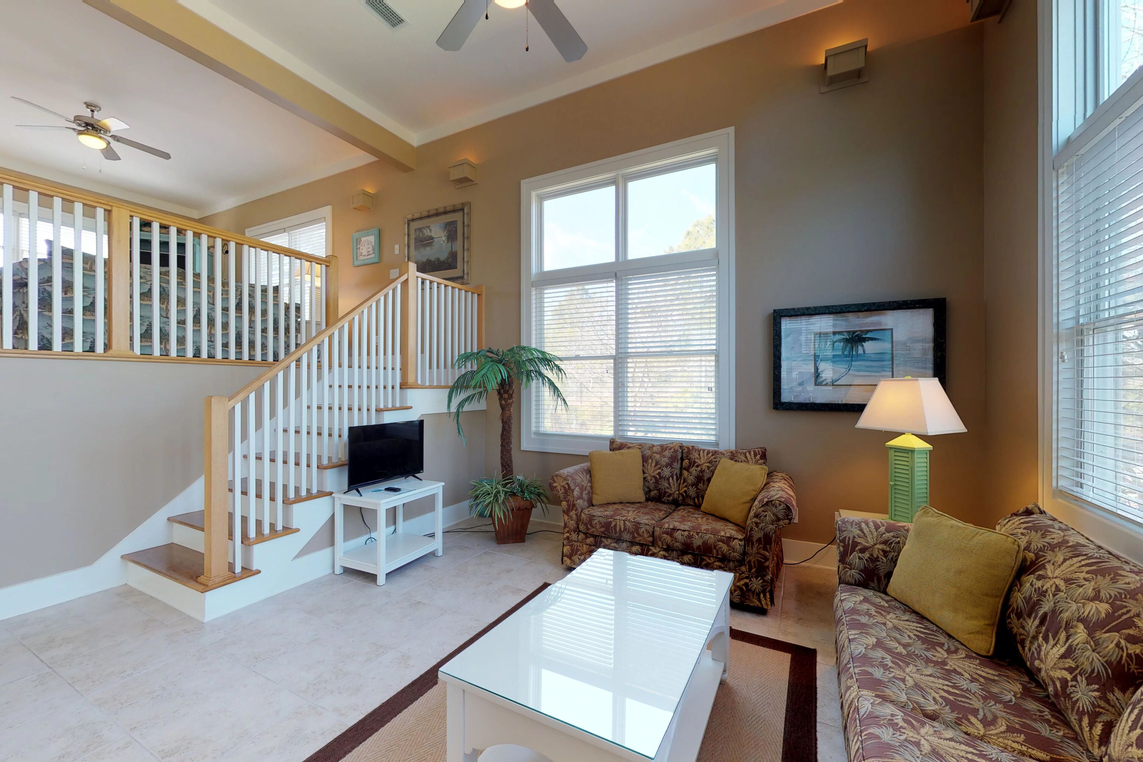 Wonderful dog-friendly home with elevator, grill, on-site outdoor pools and gym