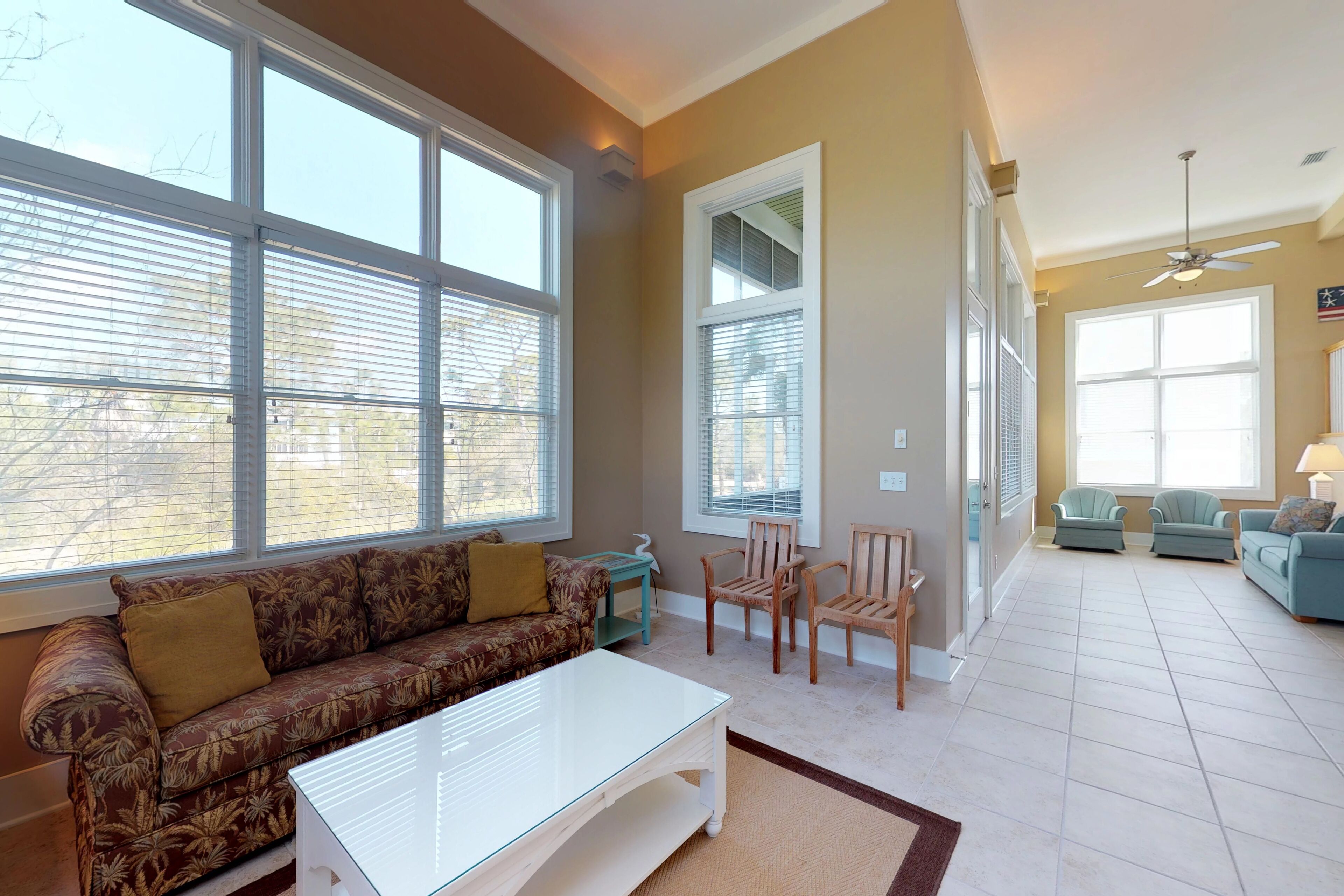 Wonderful dog-friendly home with elevator, grill, on-site outdoor pools and gym