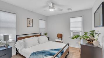 2 bedrooms, free WiFi, bed sheets