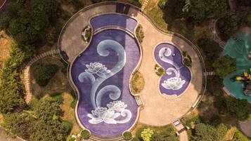 Seasonal outdoor pool