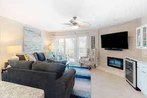 Télévision, cheminée