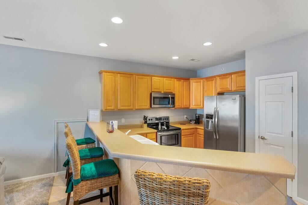 3BR Astounding Views of the Main Channel | Pool