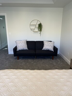 5 chambres, bureau, Wi-Fi gratuit, draps fournis