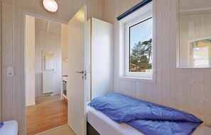 House (Dünenpark 13 - Dorf 6) | 2 bedrooms, free WiFi, bed sheets