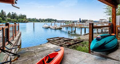 Amazing waterfront home with 360-degree views, chef’s kitchen, game room, patio