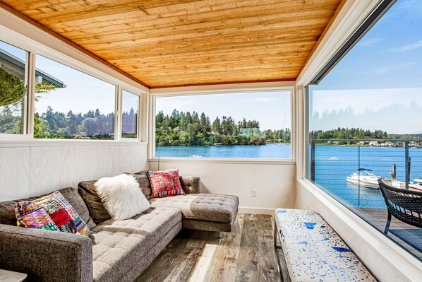 TV, fireplace, foosball, books - Wonderful waterfront home w/360-degree views, chef’s kitchen, game room, patio (Bainbridge Island)