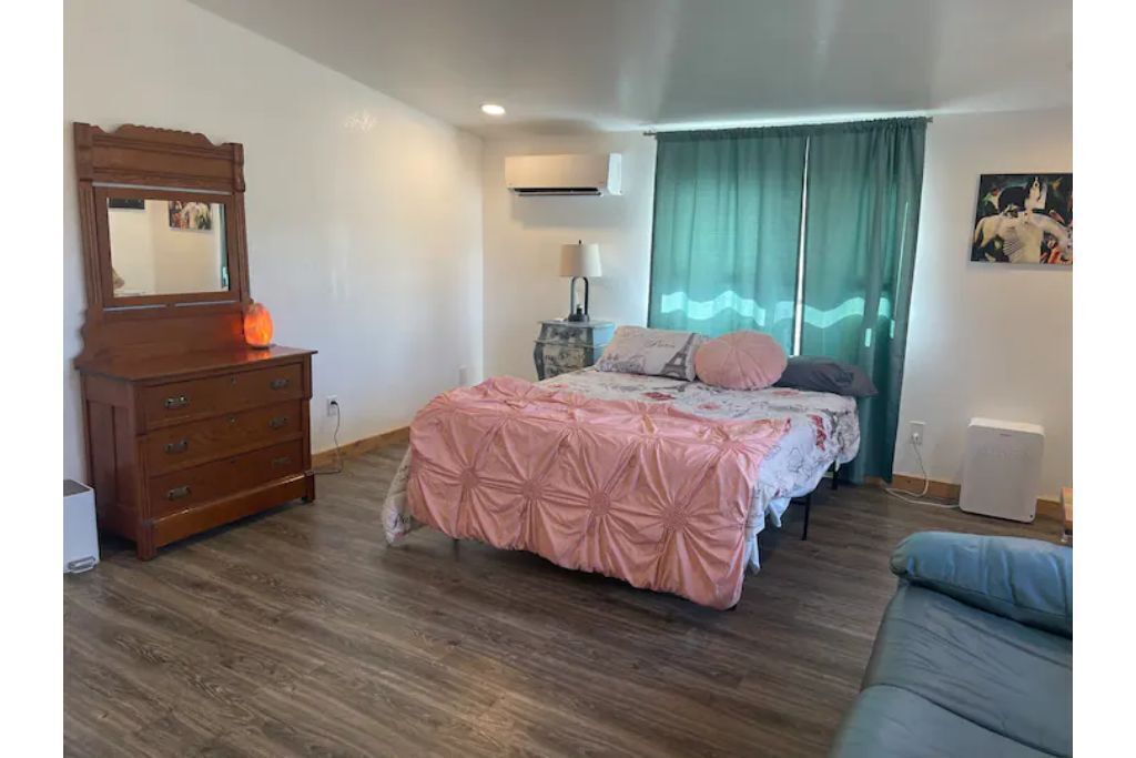 Sunset Casita 2 bedroom pet friendly Guest Ranch