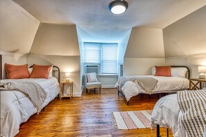 6 bedrooms, iron/ironing board, free WiFi, bed sheets