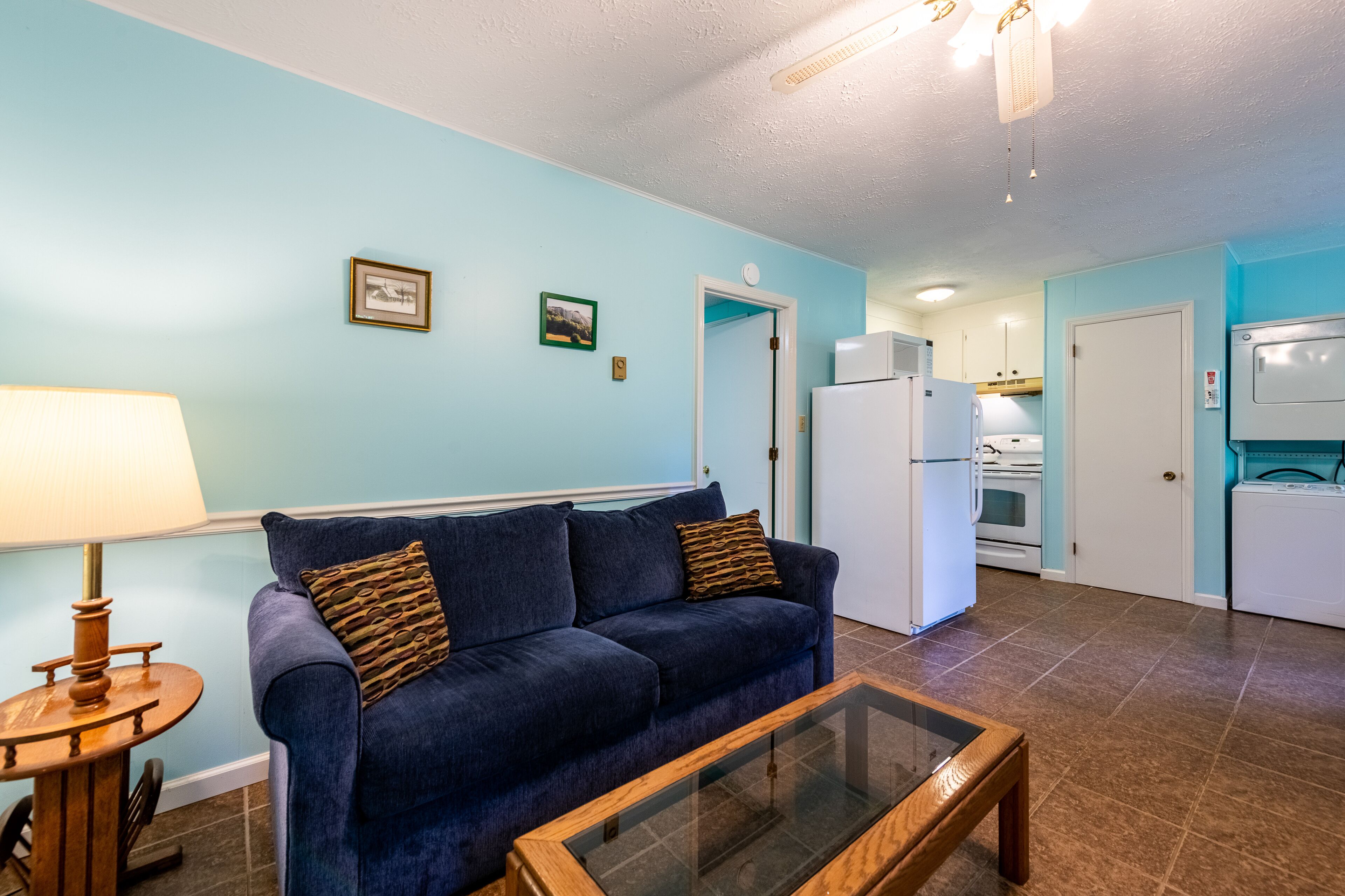 Peaceful mountain lake retreat with WiFi and washer/dryer