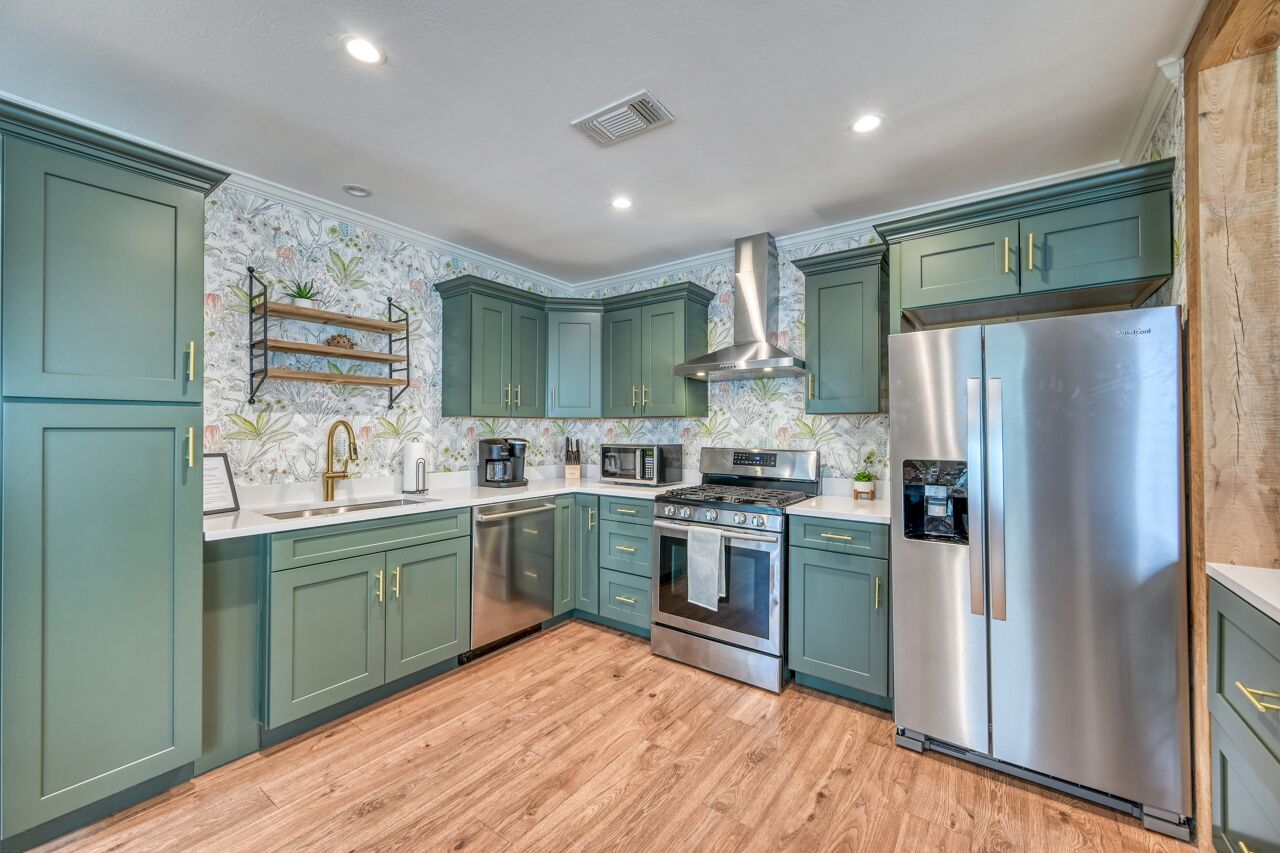 Just Peachy 3 min walk to Main