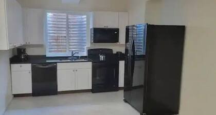 2 bedroomsand 2 bathrooms beautiful walkout basement.