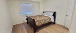 2 bedrooms, desk, free WiFi, bed sheets