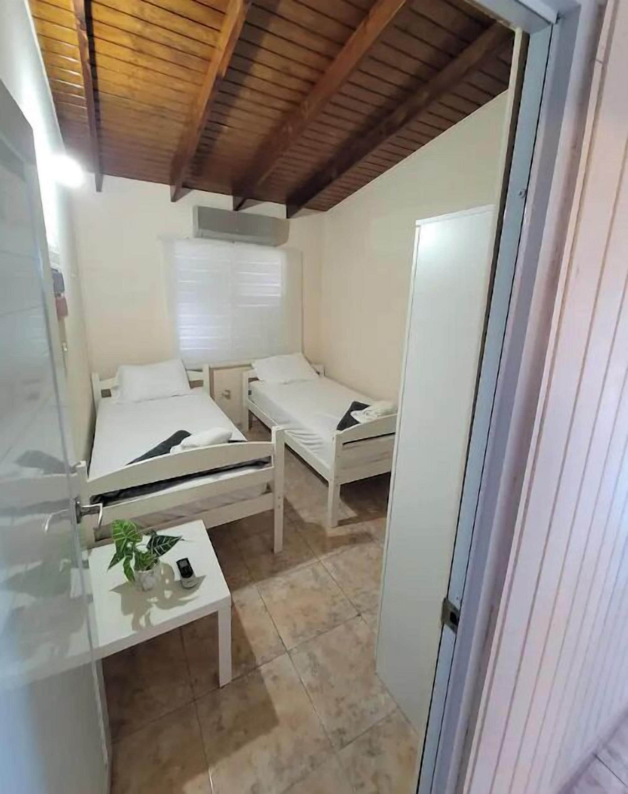 3 chambres, fer et planche à repasser, Wi-Fi, literie fournie
