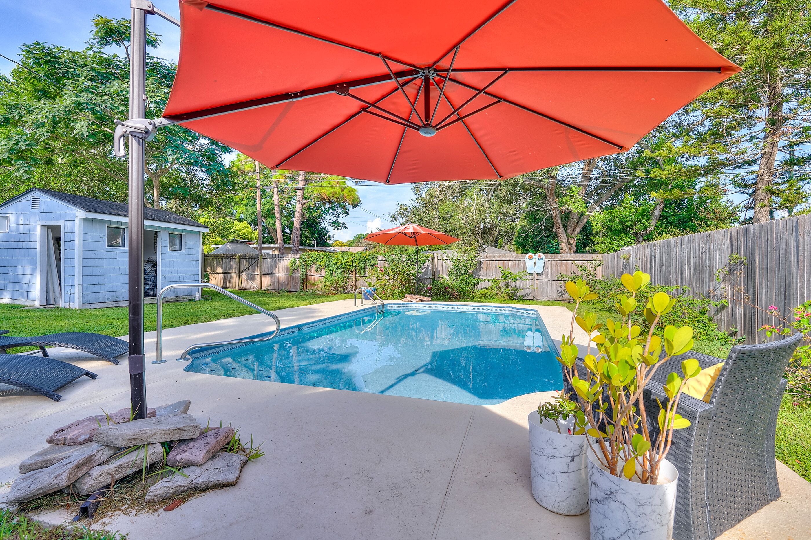 House 2 bedrooms, with pool