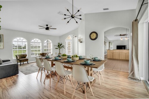 Elegant and Spacious 3 BR House w/ Heated Pool