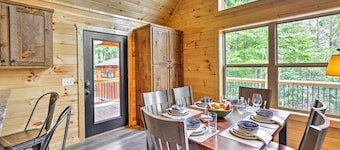 Murphy Mtn Retreat: Wraparound Deck & Hot Tub