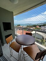 Premier Apartment, Pool Access, Beach View (Nautilus Ocean Breeze - Beto Carrero) | Room amenity